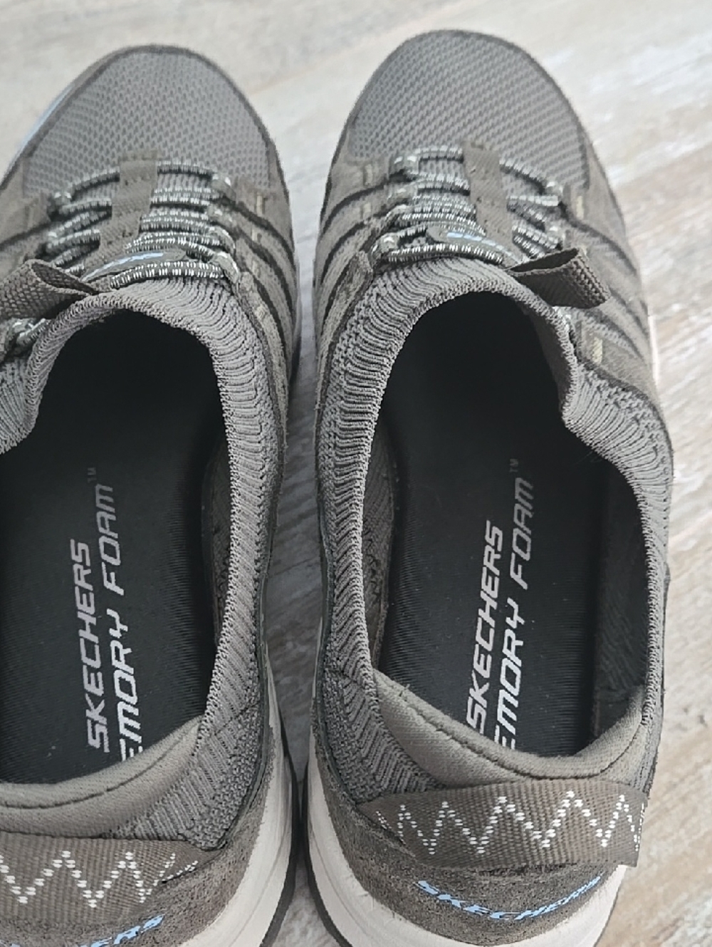 Skechers Womens Slip-o Hunter Green Hikers Sneakers with Light Blue Highlights - Picture 4 of 9